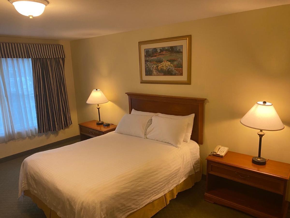 White River Inn & Suites White River Junction Esterno foto