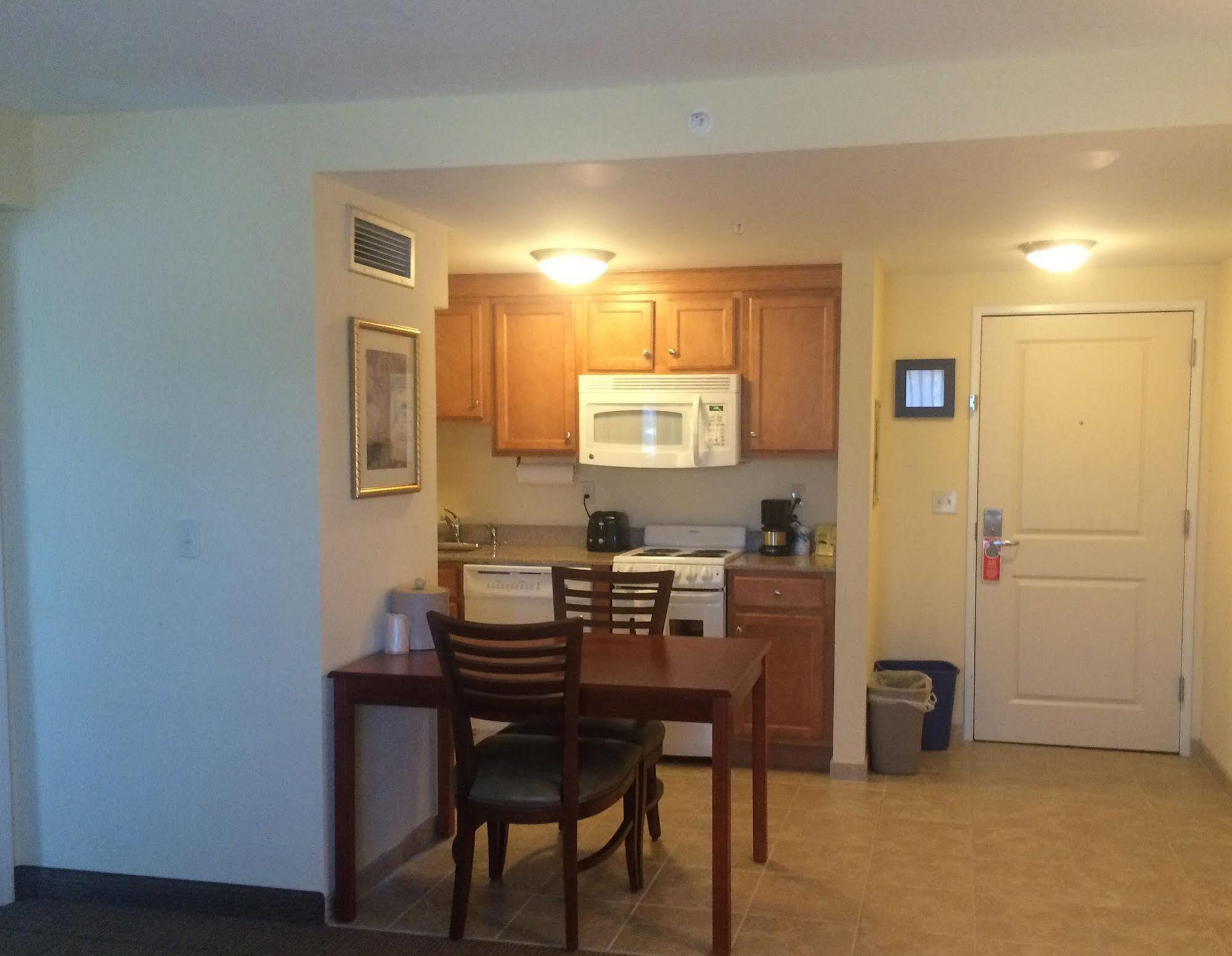 White River Inn & Suites White River Junction Esterno foto